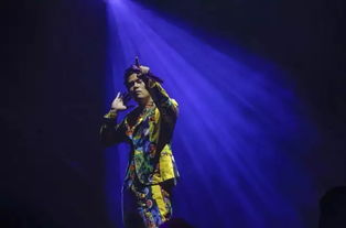 周杰倫演唱會引爆朋友圈 十萬人狂歡創(chuàng)全國紀(jì)錄，經(jīng)紀(jì)公司深夜發(fā)文致謝